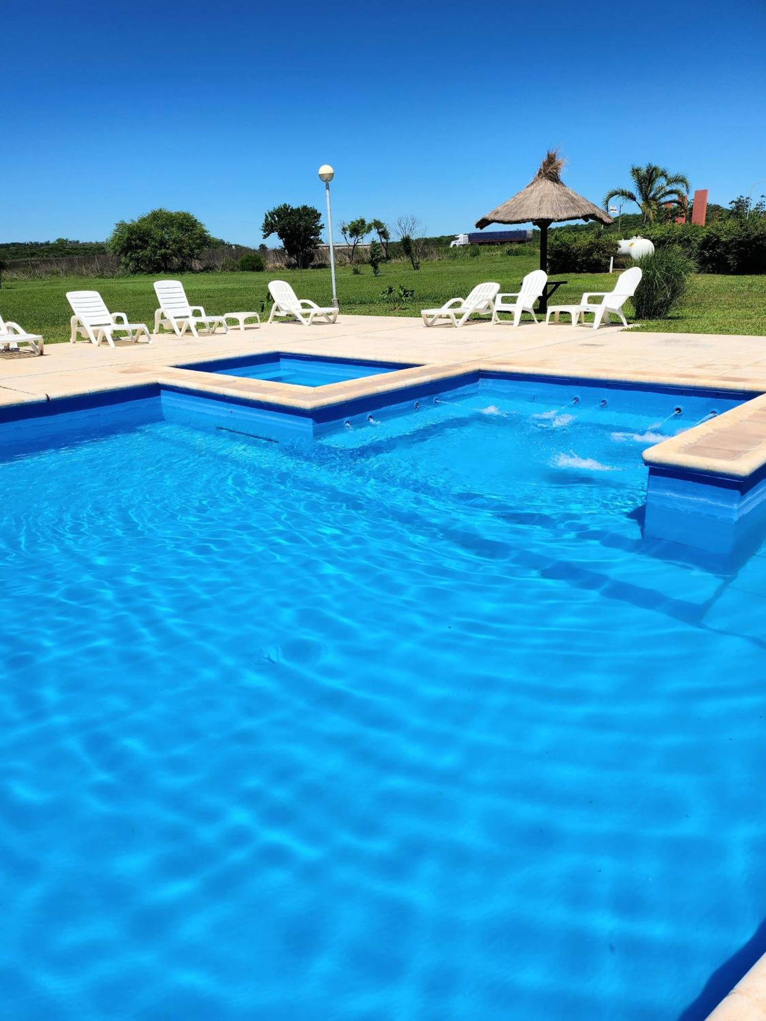 Howard Johnson Inn Rosario De La Frontera Bagian luar foto