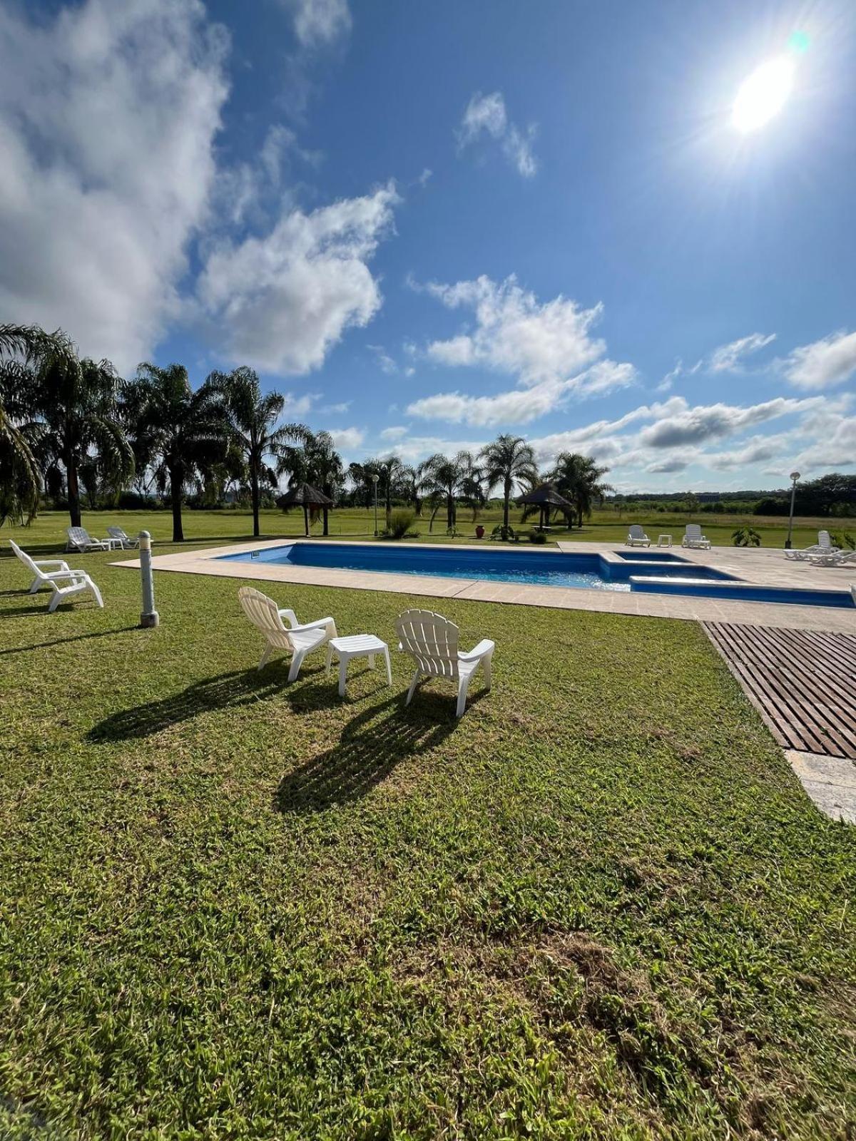 Howard Johnson Inn Rosario De La Frontera Bagian luar foto
