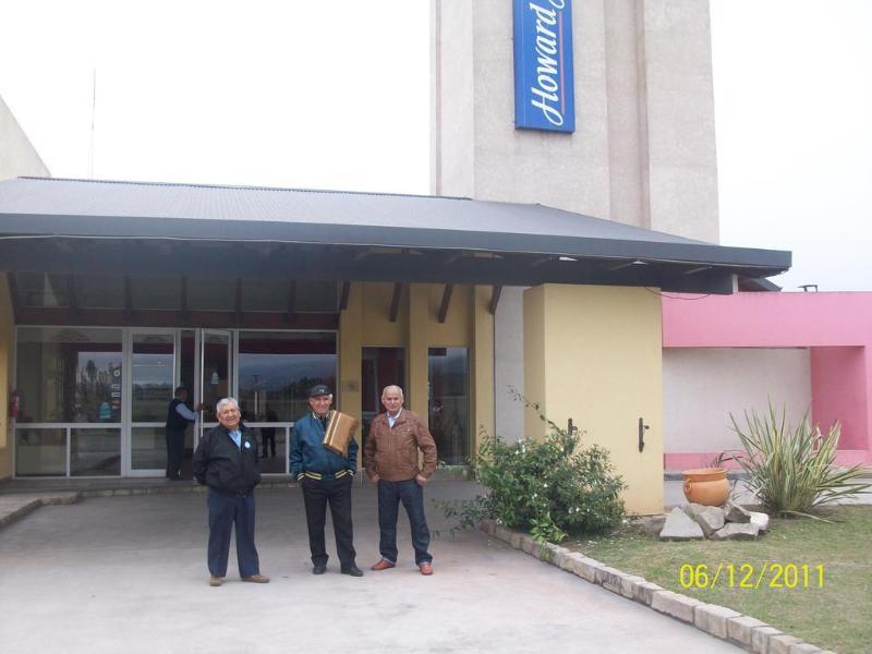 Howard Johnson Inn Rosario De La Frontera Bagian luar foto