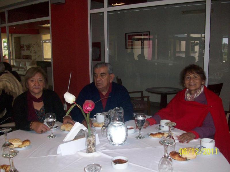 Howard Johnson Inn Rosario De La Frontera Bagian luar foto